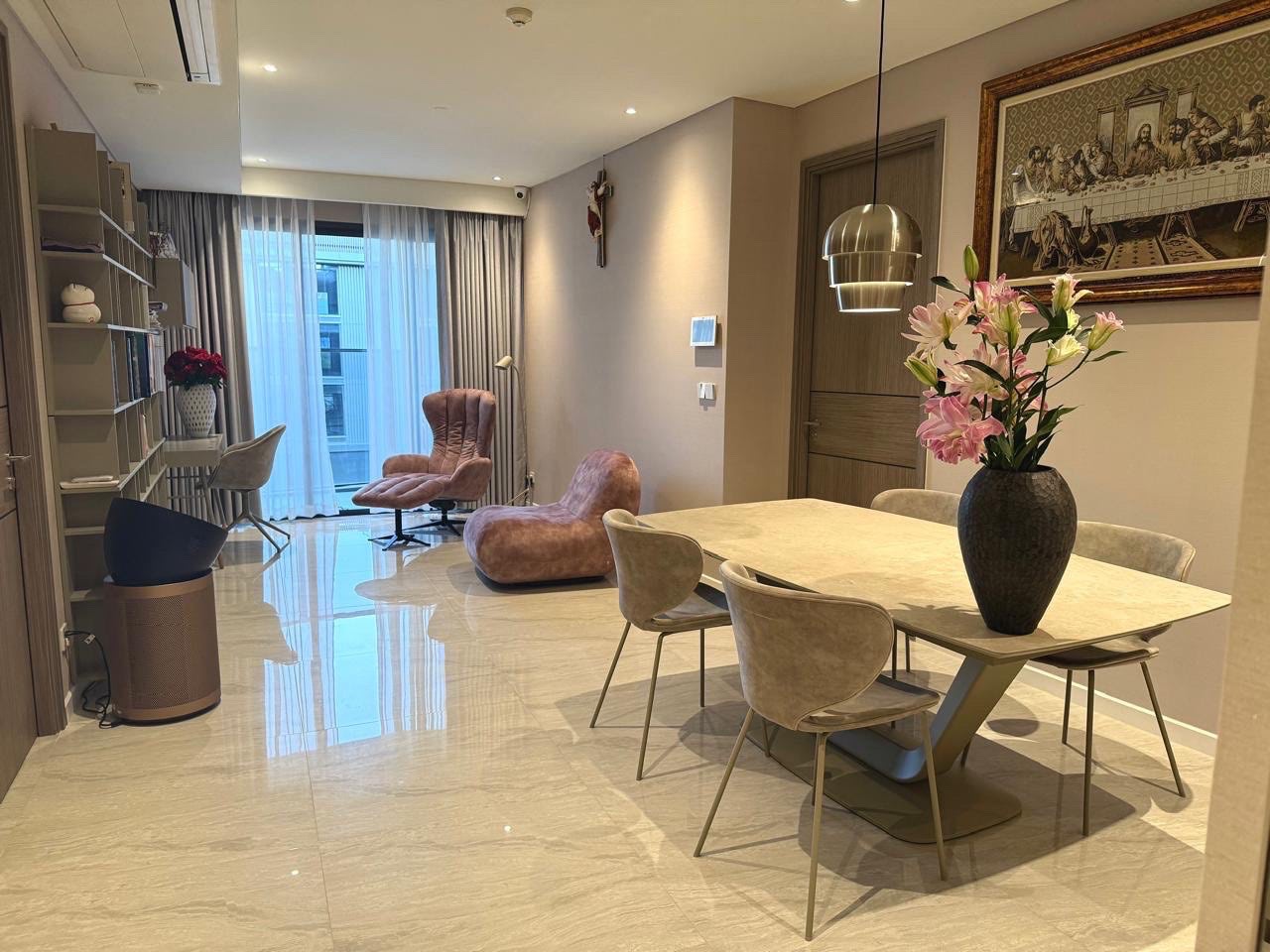 ban-can-ho-2pn-the-opera