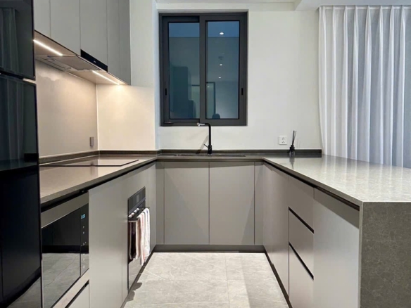 ban-can-ho-2pn-the-opera-thu-thiem