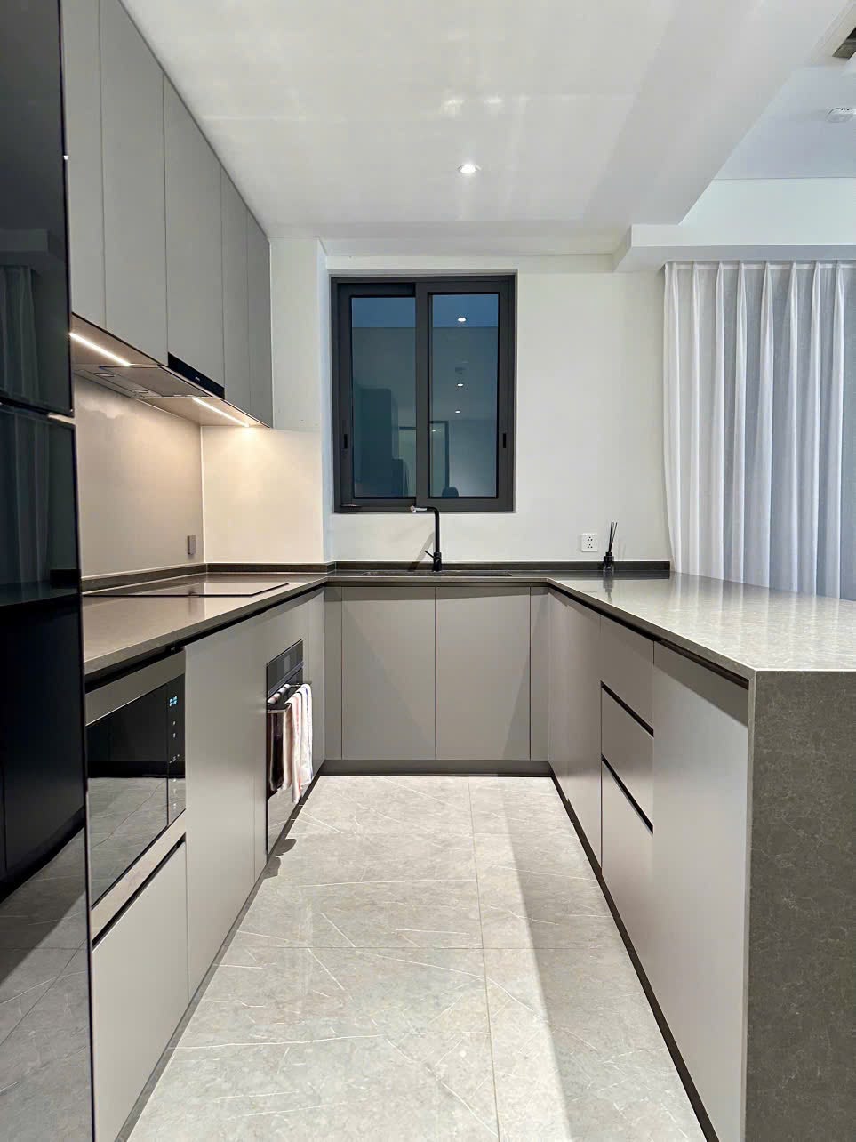 Mile Invest – Beyond Wealth, Toward Legacy ban-can-ho-2pn-the-opera-thu-thiem