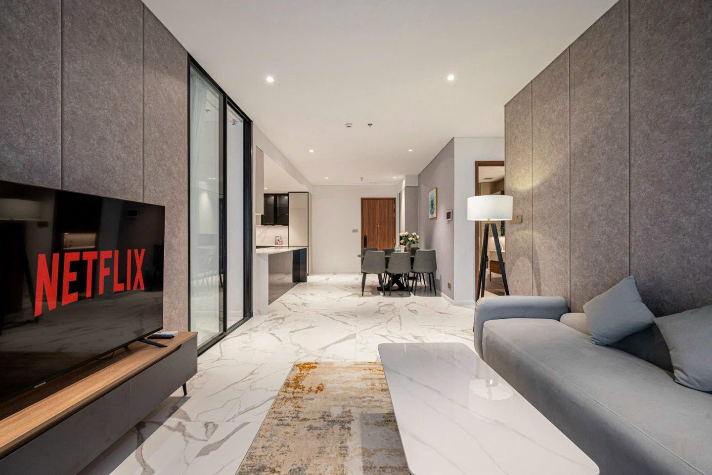 ban-can-ho-2pn-the-opera-metropole