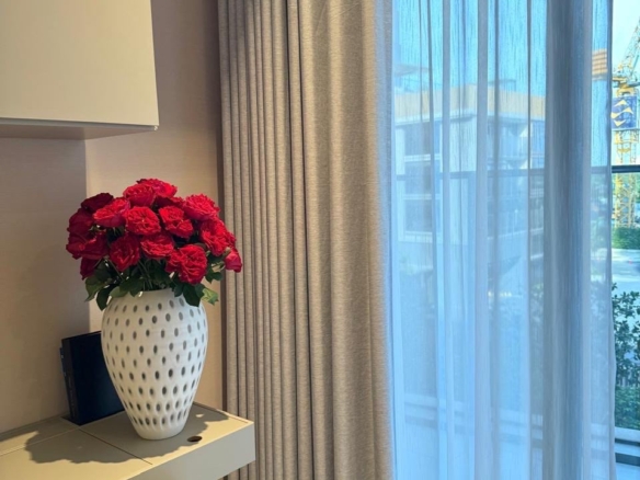 ban-can-ho-2pn-the-opera