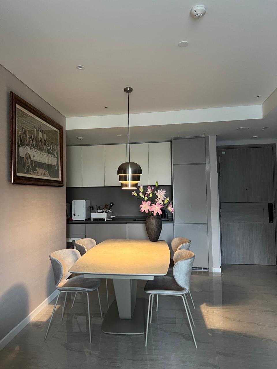 ban-can-ho-2pn-the-opera