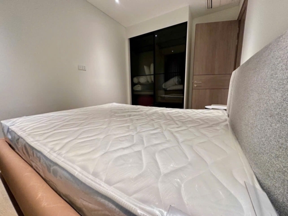 ban-can-ho-2pn-the-opera-thu-thiem