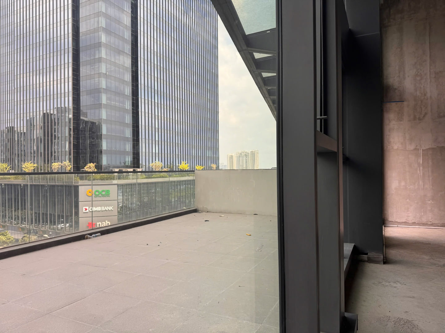 ban-can-ho-2pn-the-opera-thu-thiem