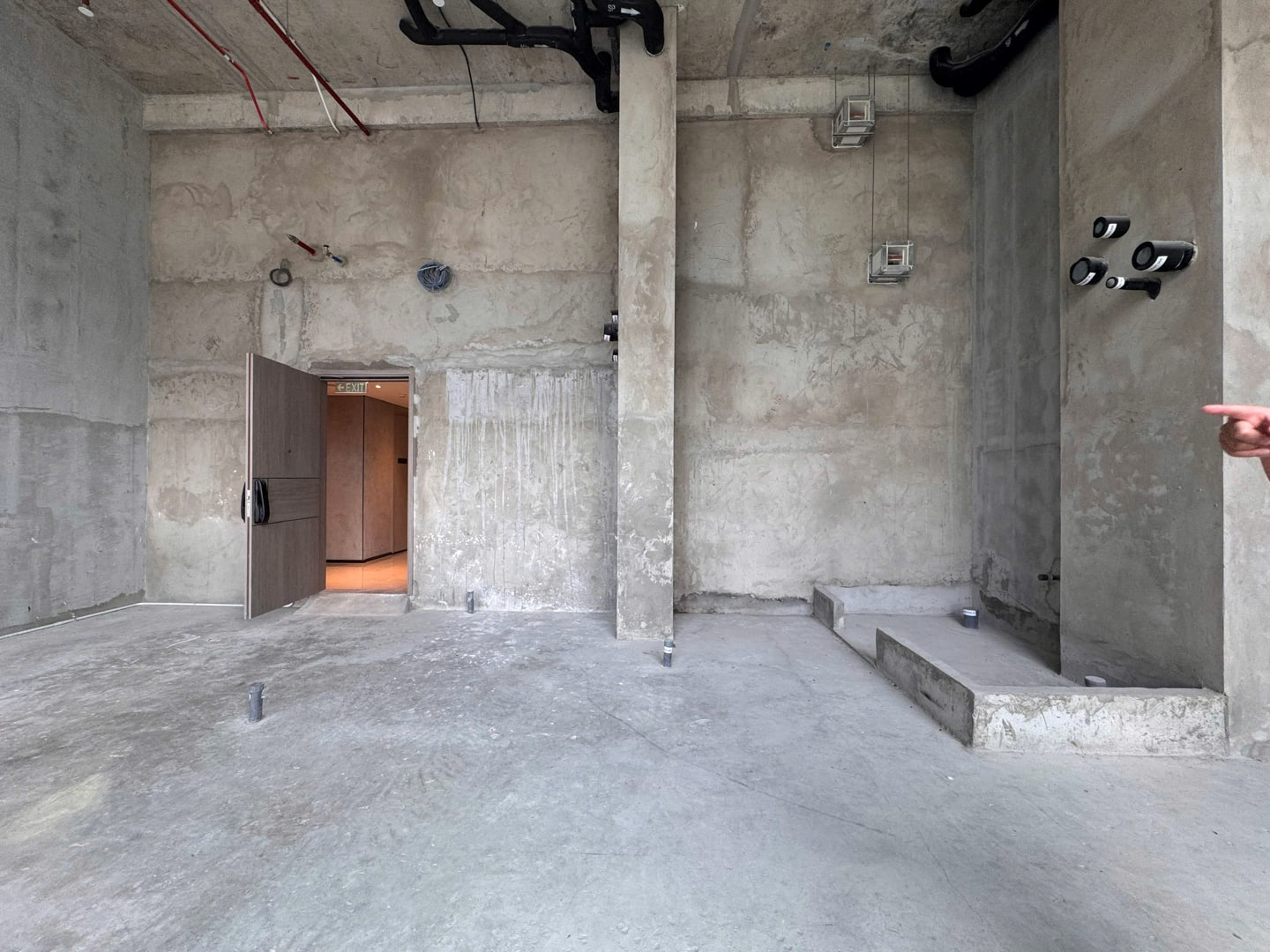 ban-can-ho-2pn-the-opera-thu-thiem