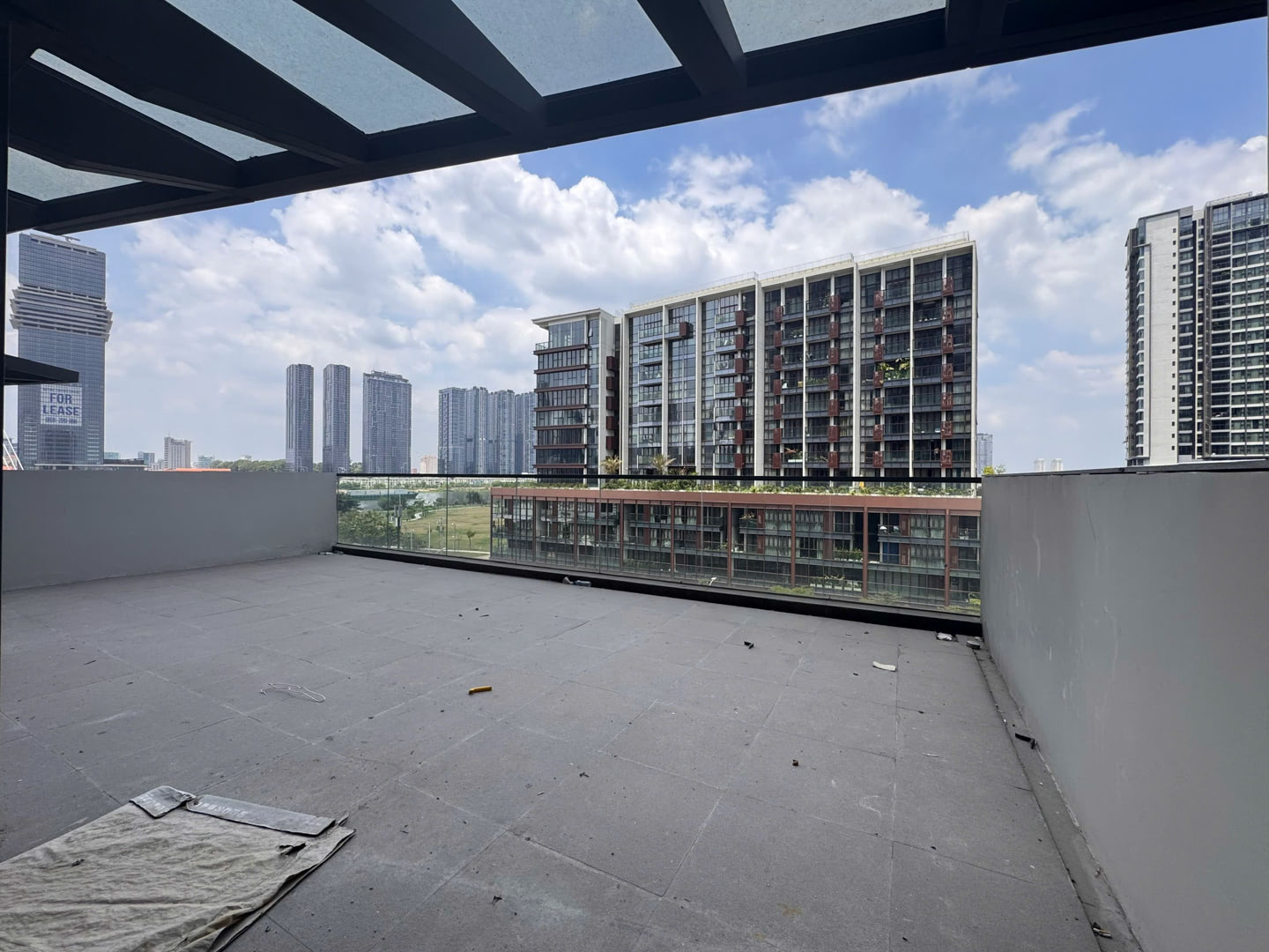 ban-can-ho-2pn-the-opera-thu-thiem