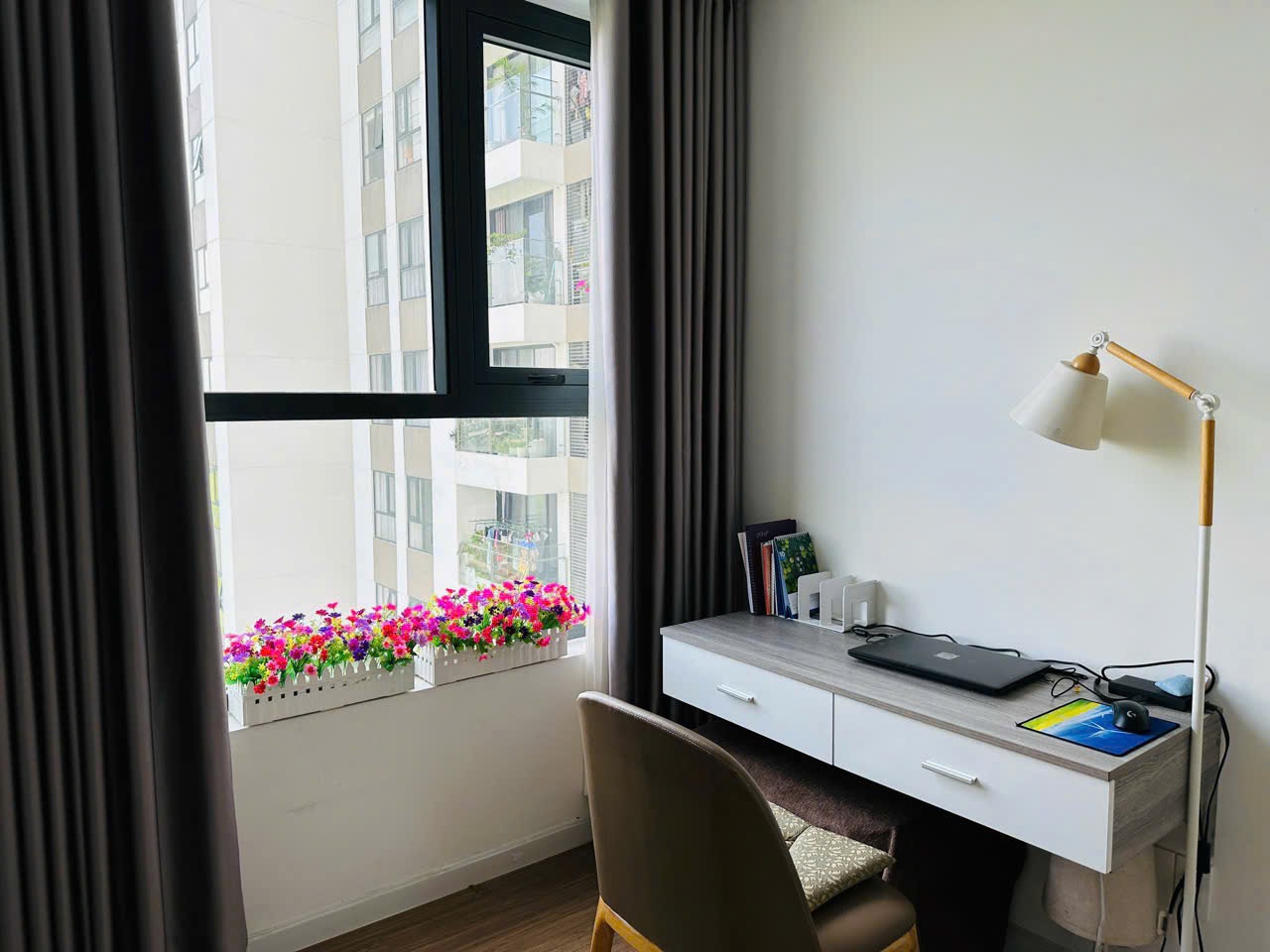 Mile Invest – Beyond Wealth, Toward Legacy cho-thue-can-ho-2pn-thu-thiem-dragon