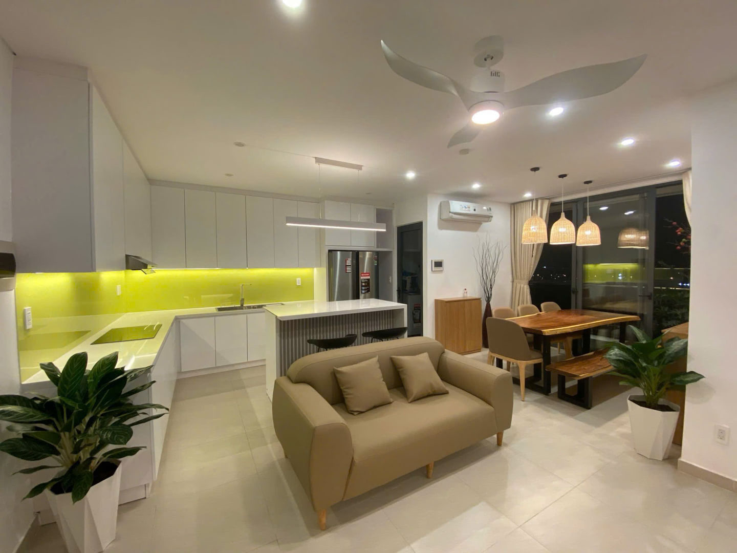 Mile Invest – Beyond Wealth, Toward Legacy cho-thue-can-ho-2pn-thu-thiem-dragon