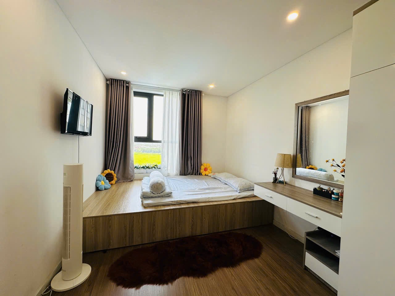 Mile Invest – Beyond Wealth, Toward Legacy cho-thue-can-ho-2pn-thu-thiem-dragon